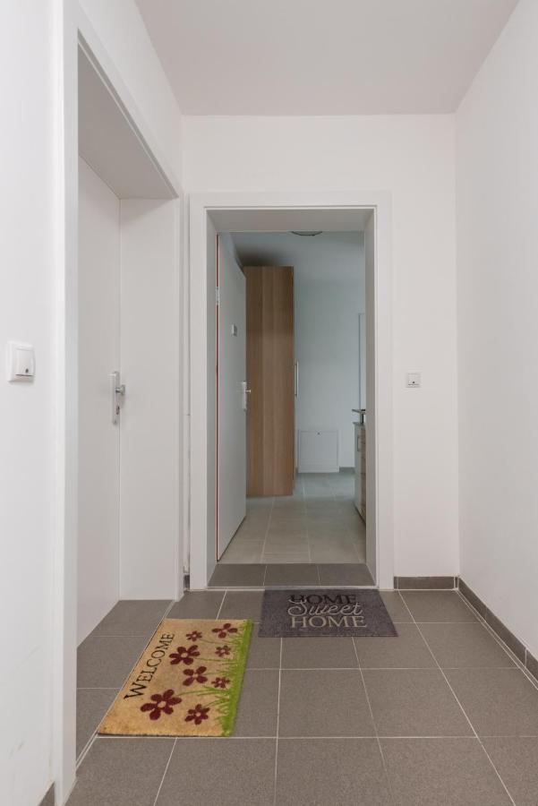 Gruene Ruhelage, 20 Minuten Ins Zentrum Und Parkgarage Viena Exterior foto