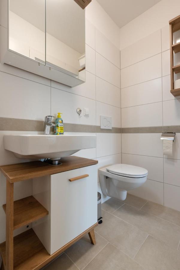Gruene Ruhelage, 20 Minuten Ins Zentrum Und Parkgarage Viena Exterior foto